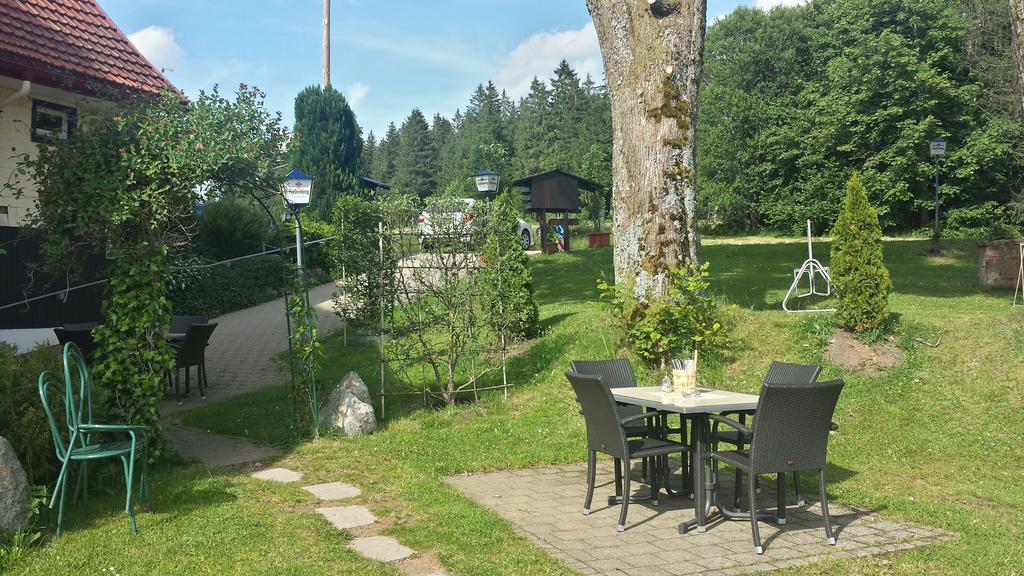 Gasthaus Zum Hirschen Фуртванген Экстерьер фото