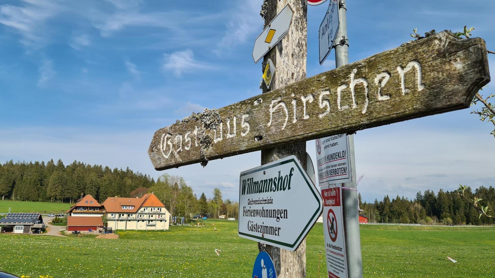Gasthaus Zum Hirschen Фуртванген Экстерьер фото
